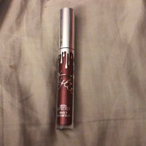 Kylie cosmetics limited edition Christmas gloss in Dancer
